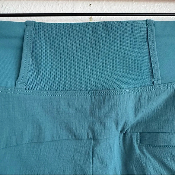 Athleta Teal Trekkie North Abrasion Resistant UPF 50+ Performance Shorts Size 18 - Picture 8 of 10